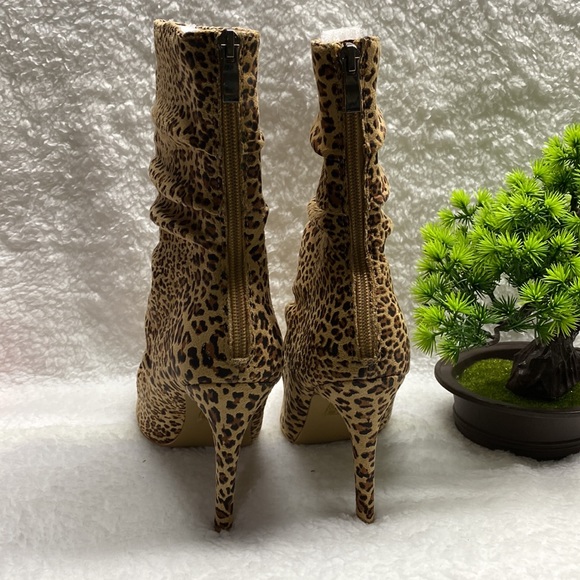 Leopard Ankle Boots/Size 8 - Picture 10 of 13